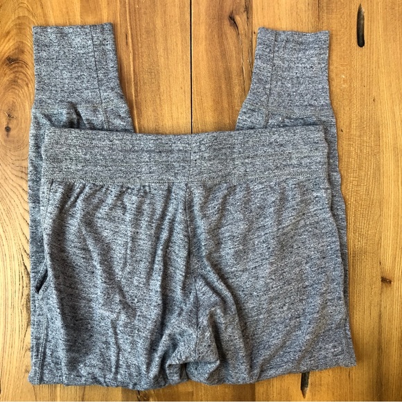 Nike Gray Cropped Sweatpants Jogger with Drawstring - Picture 5 of 9